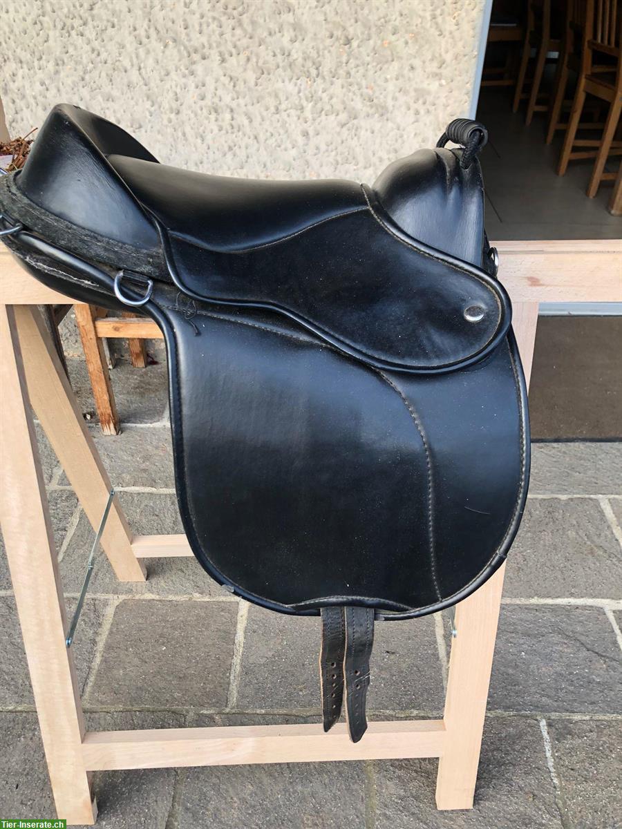 Ponysattel mit verstellbaren Pauschen