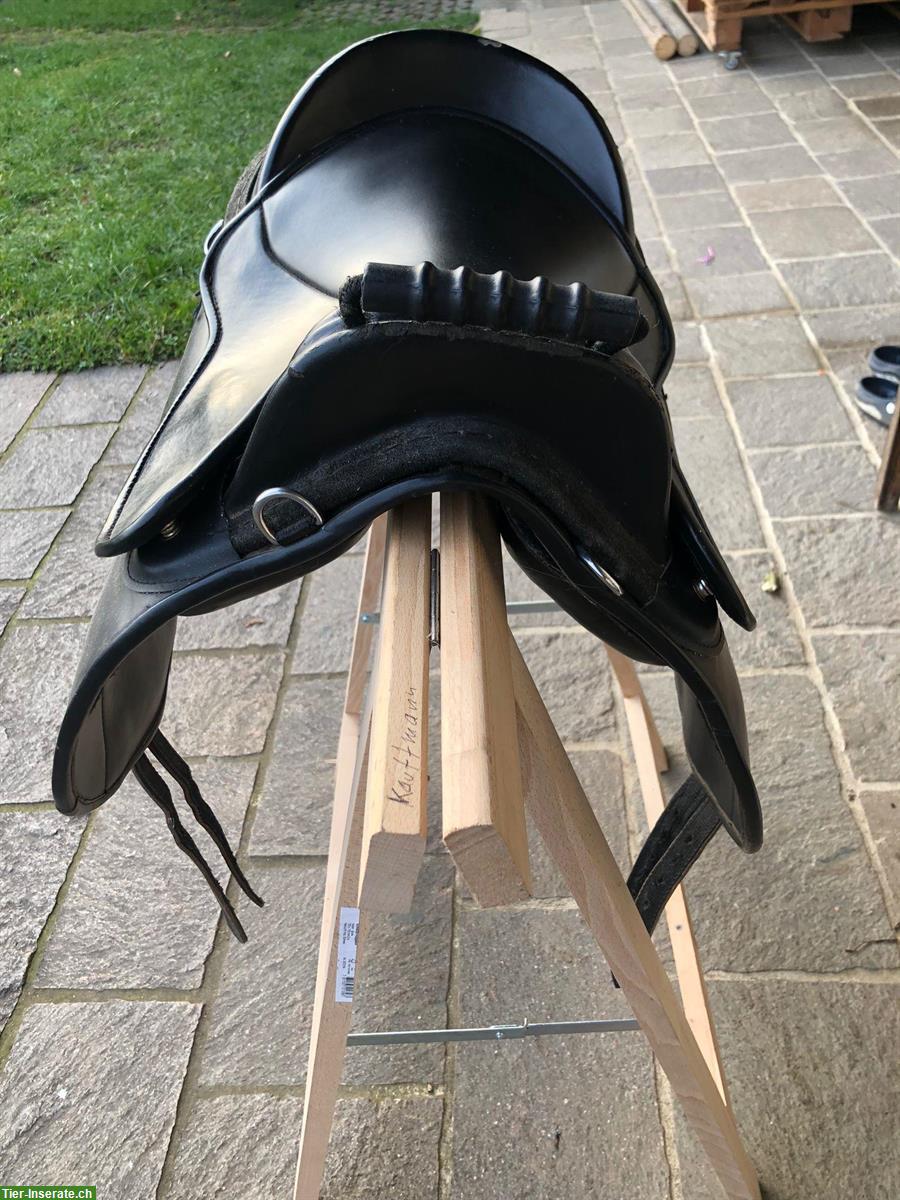 Bild 2: Ponysattel mit verstellbaren Pauschen