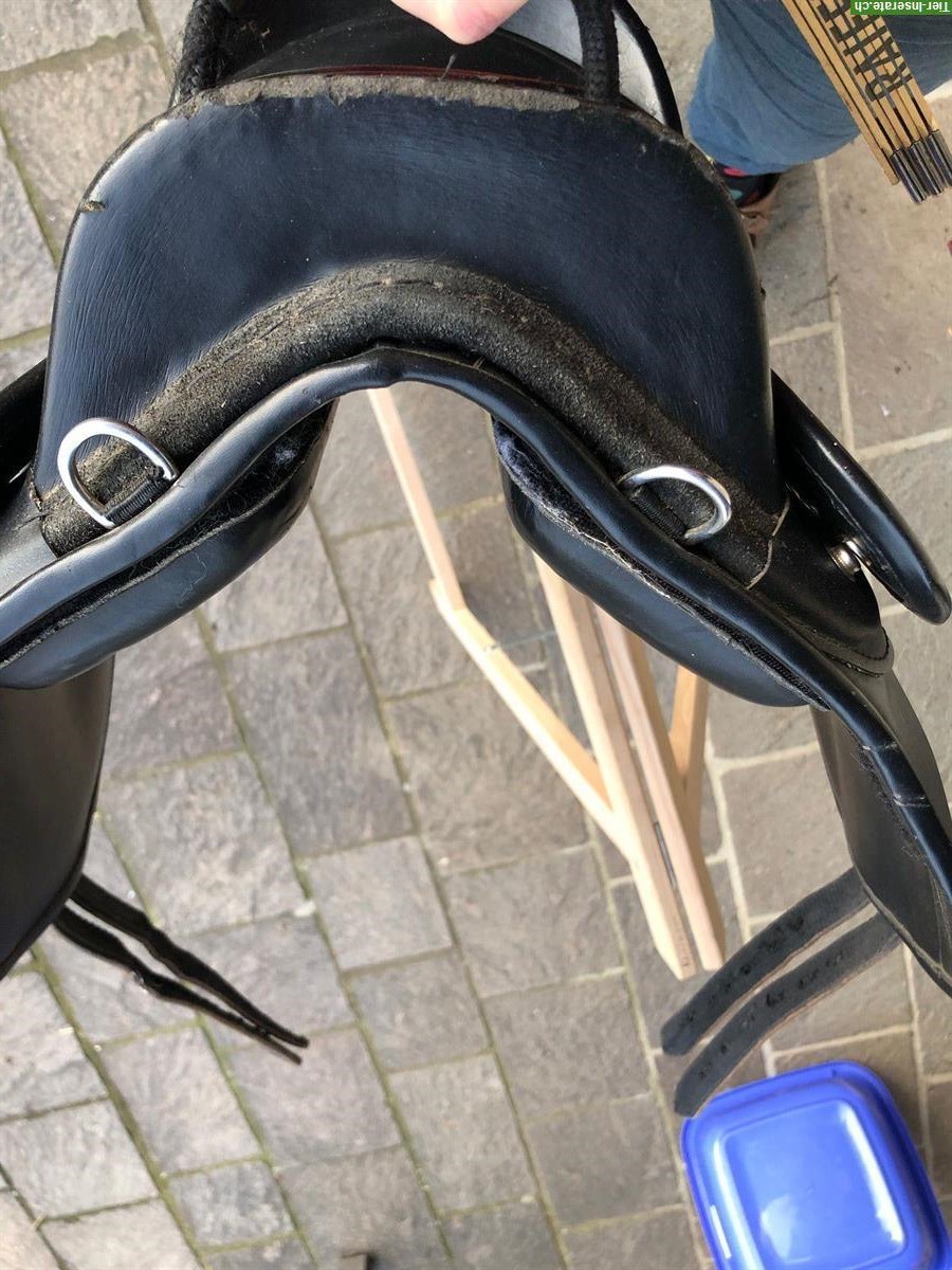 Bild 4: Ponysattel mit verstellbaren Pauschen