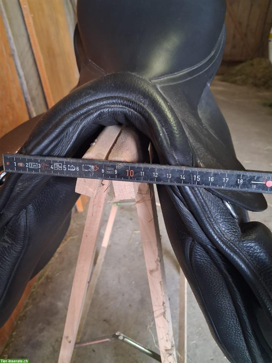 Bild 2: Dressursattel, sehr bequem, ca. 16 Zoll