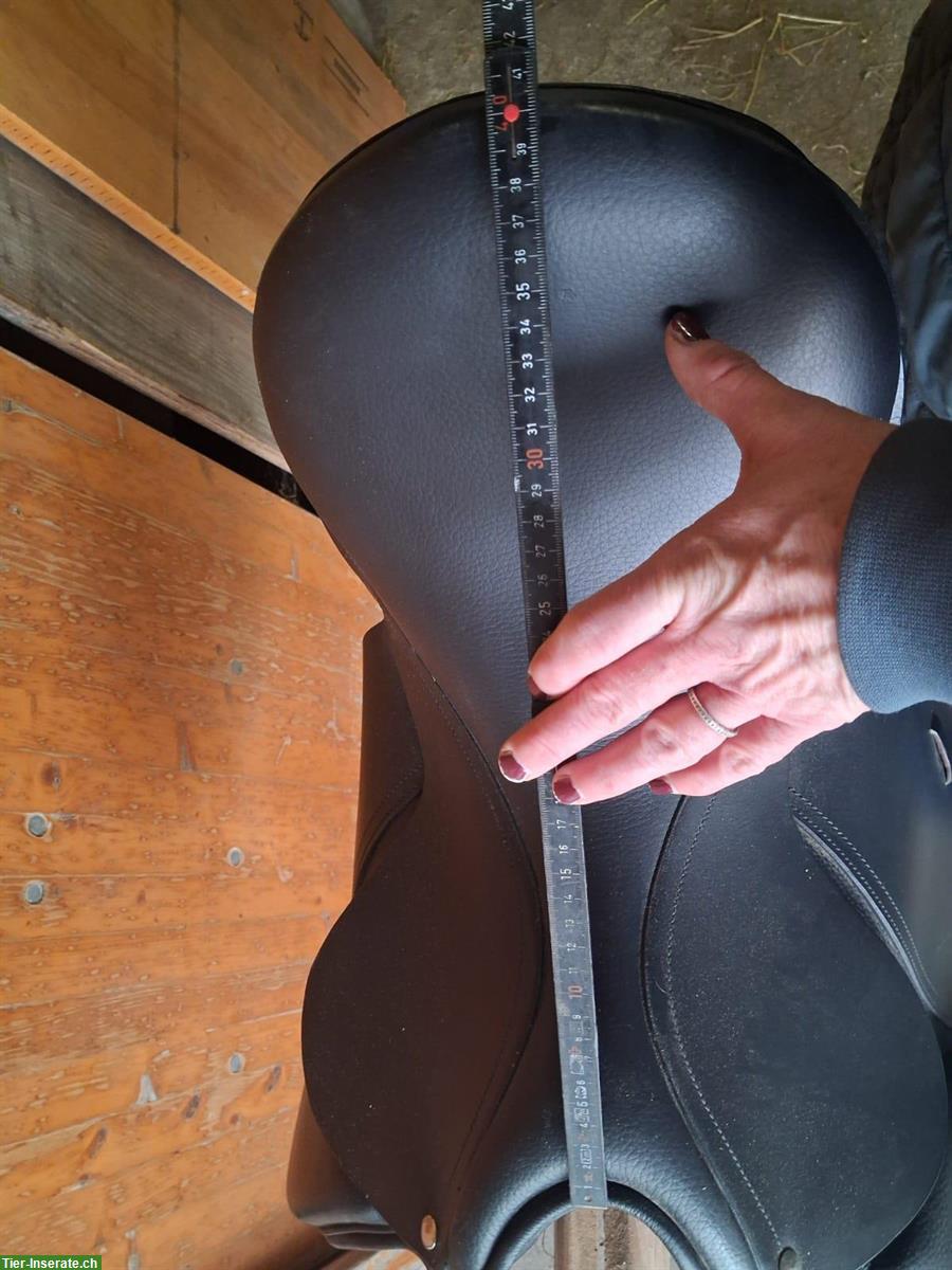 Bild 4: Dressursattel, sehr bequem, ca. 16 Zoll