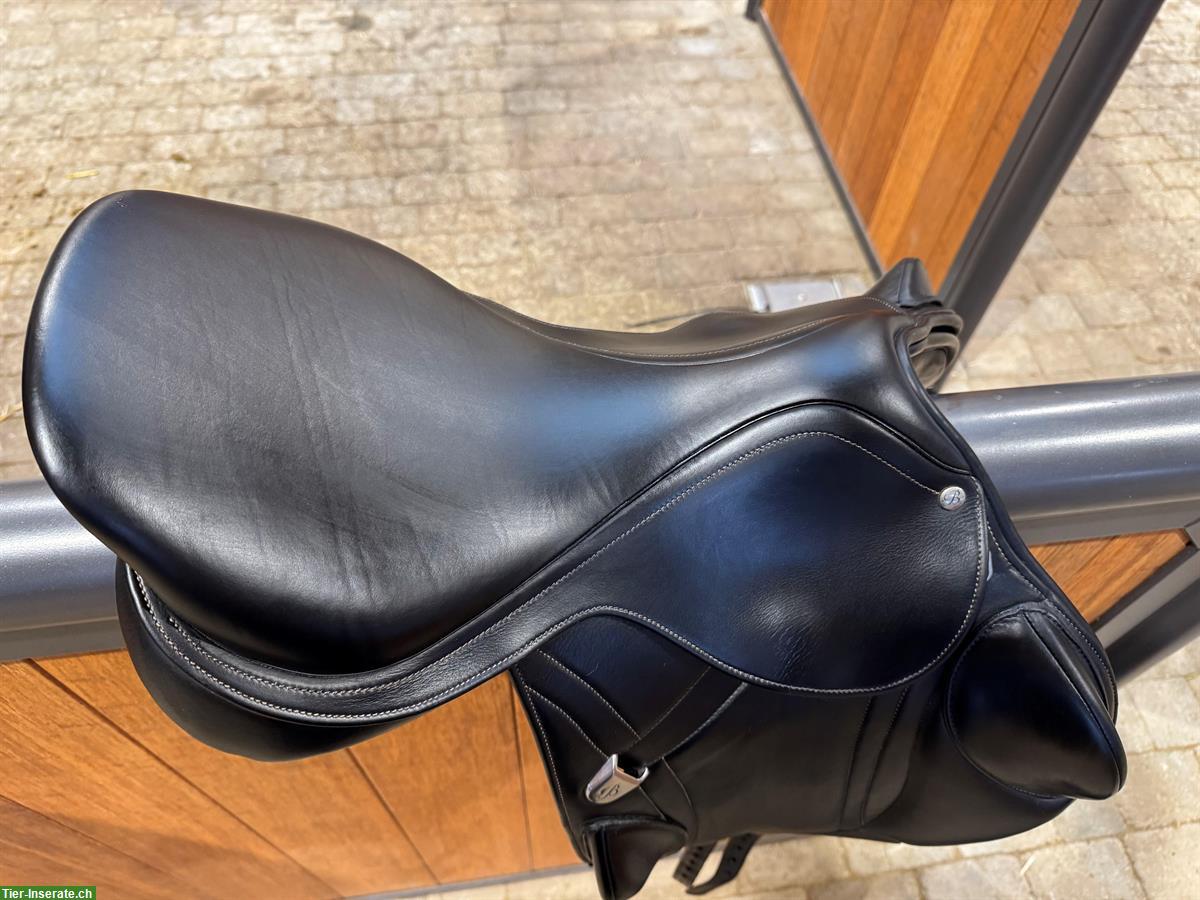 Bild 3: Bates Advanta Springsattel 17 Zoll, verstellbare Kammerweite