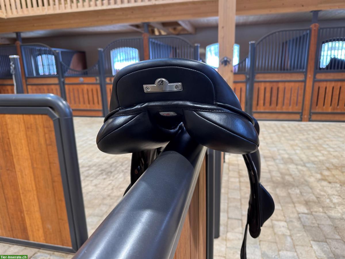 Bild 6: Bates Advanta Springsattel 17 Zoll, verstellbare Kammerweite