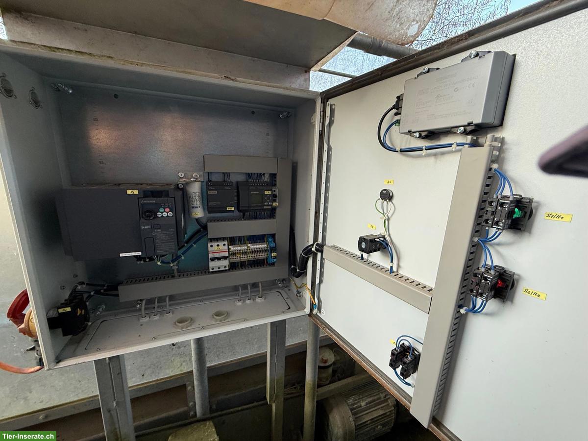 Bild 4: HorseGym Pferdelaufband Occasion mit Dach zu verkaufen