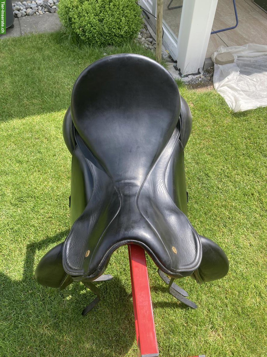 Bild 3: Dressursattel Fichtbauer 18 Zoll, tiefer Sitz