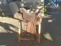 Westernsattel "Big Horn" mit Schabracke & 2 Bauchgurte