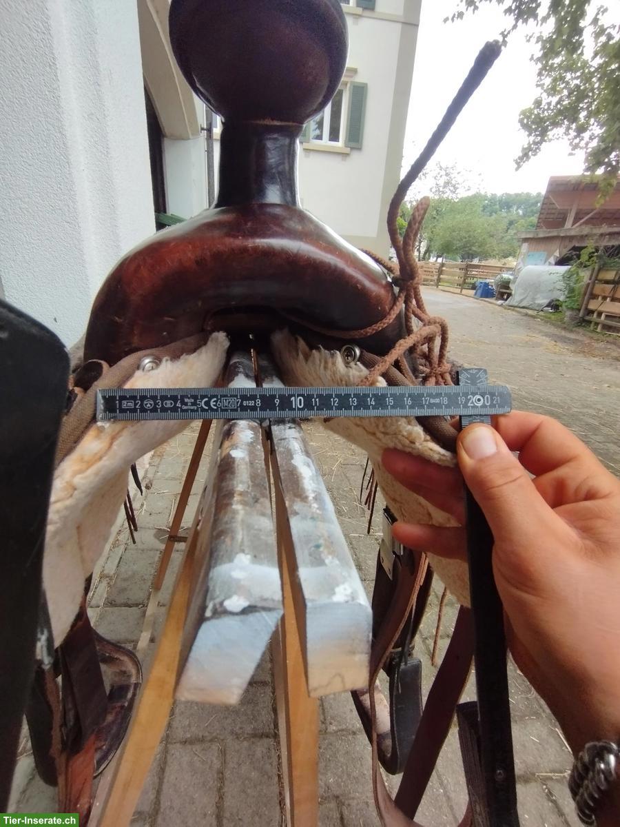 Bild 4: Westernsattel "Big Horn" mit Schabracke & 2 Bauchgurte