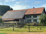 Liegenschaft für Pferde zu verkaufen mit bewilligtem Allwetterplatz