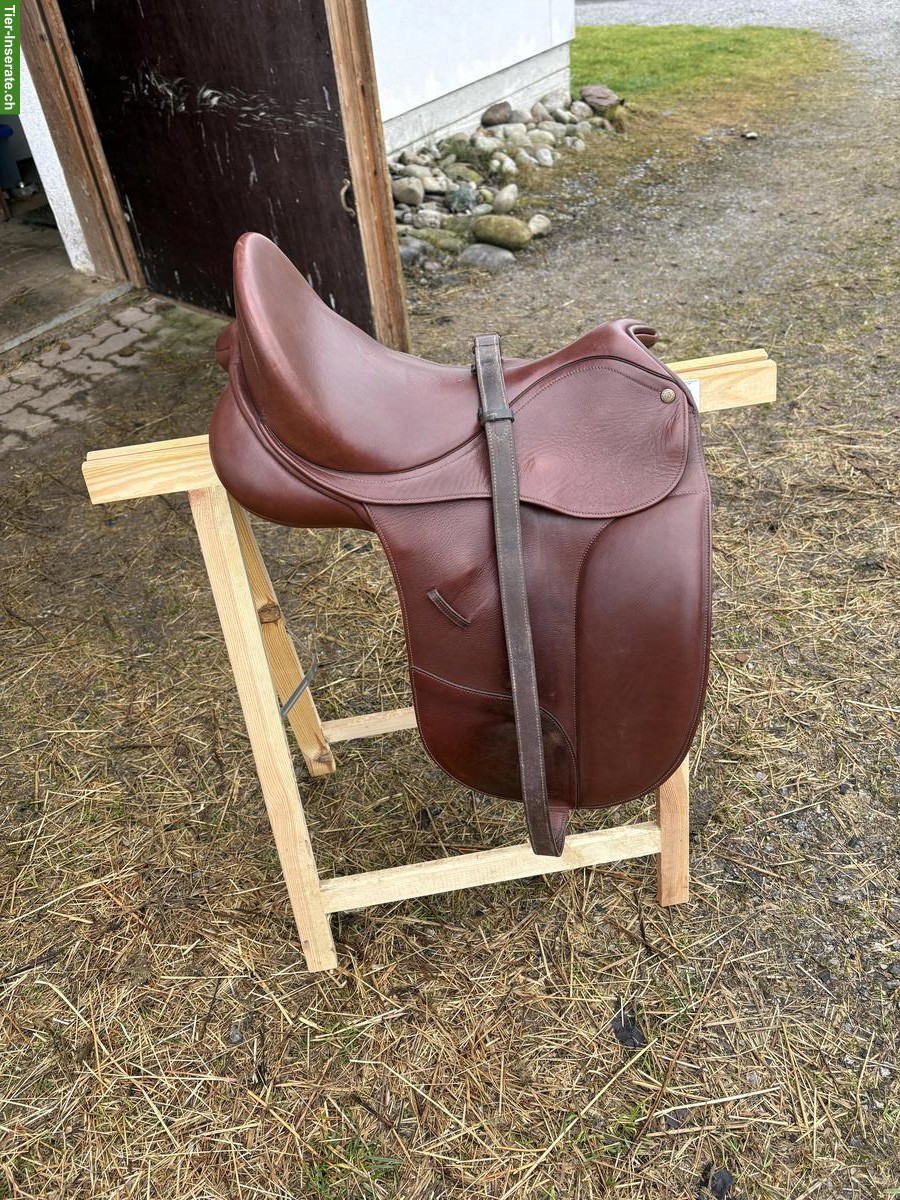 Bild 3: Bates Dressursattel Isabell Werth 17.5 Zoll