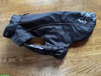 Rogz Hundemantel, schwarz, 50cm Rückenlänge