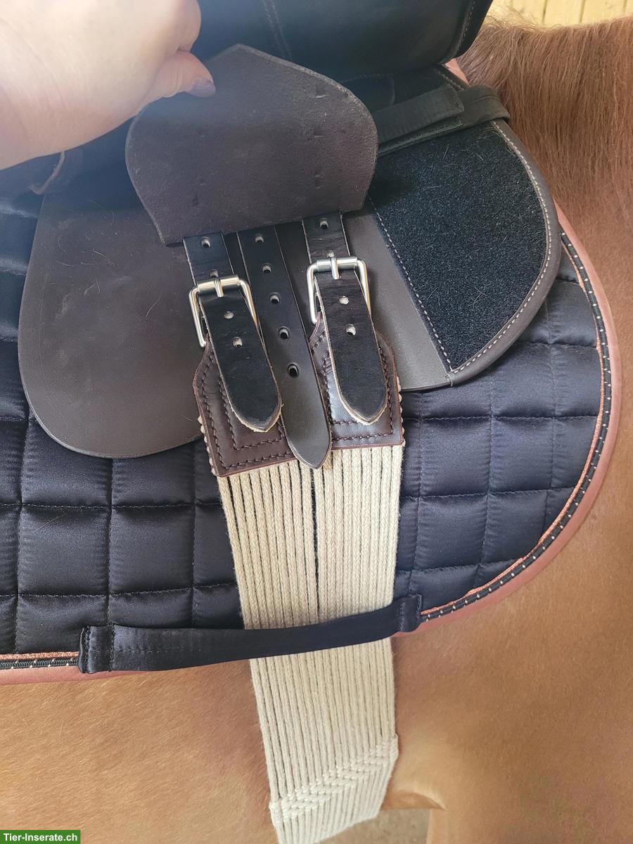 Bild 2: Gebrauchter Schnursattelgurt aus reinem Leinen mit Lederkappen