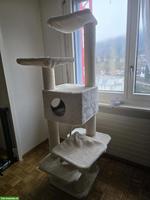 Petrebels Katzenbaum, für grössere Katzen geeignet