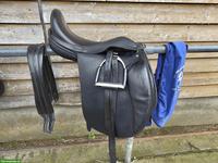 Balance Sattel NEXUS Dressur zu verkaufen