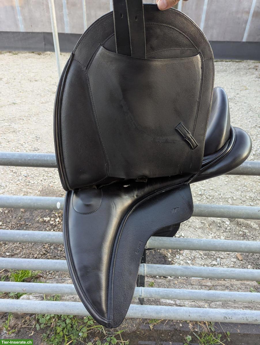 Bild 5: Dressursattel Eric Thomas 17 Zoll zu verkaufen