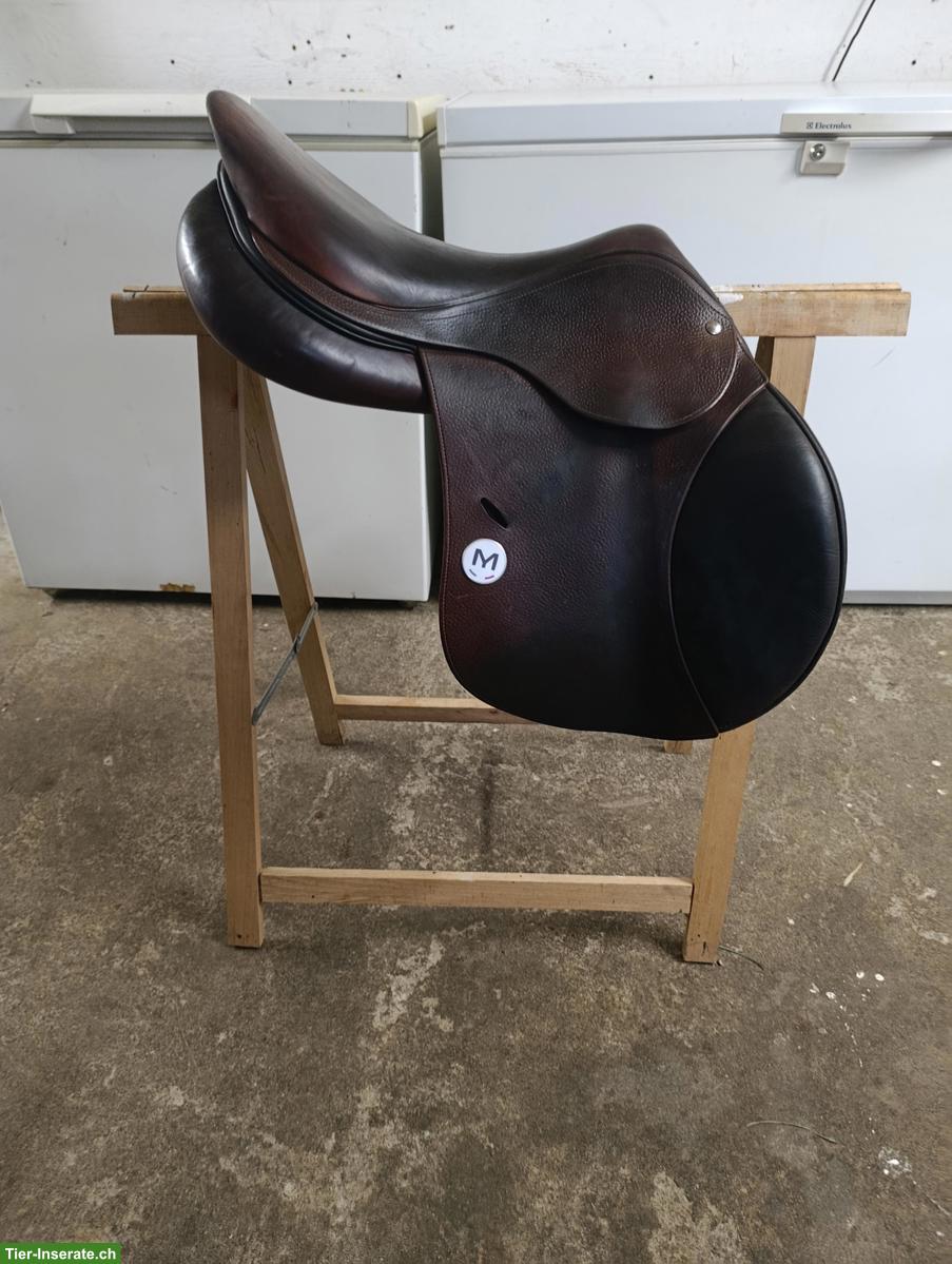 Meyer Springsattel 18 Zoll, passt auf grosses Warmblut