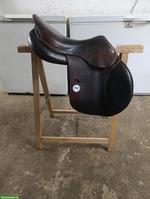 Meyer Springsattel 18 Zoll, passt auf grosses Warmblut