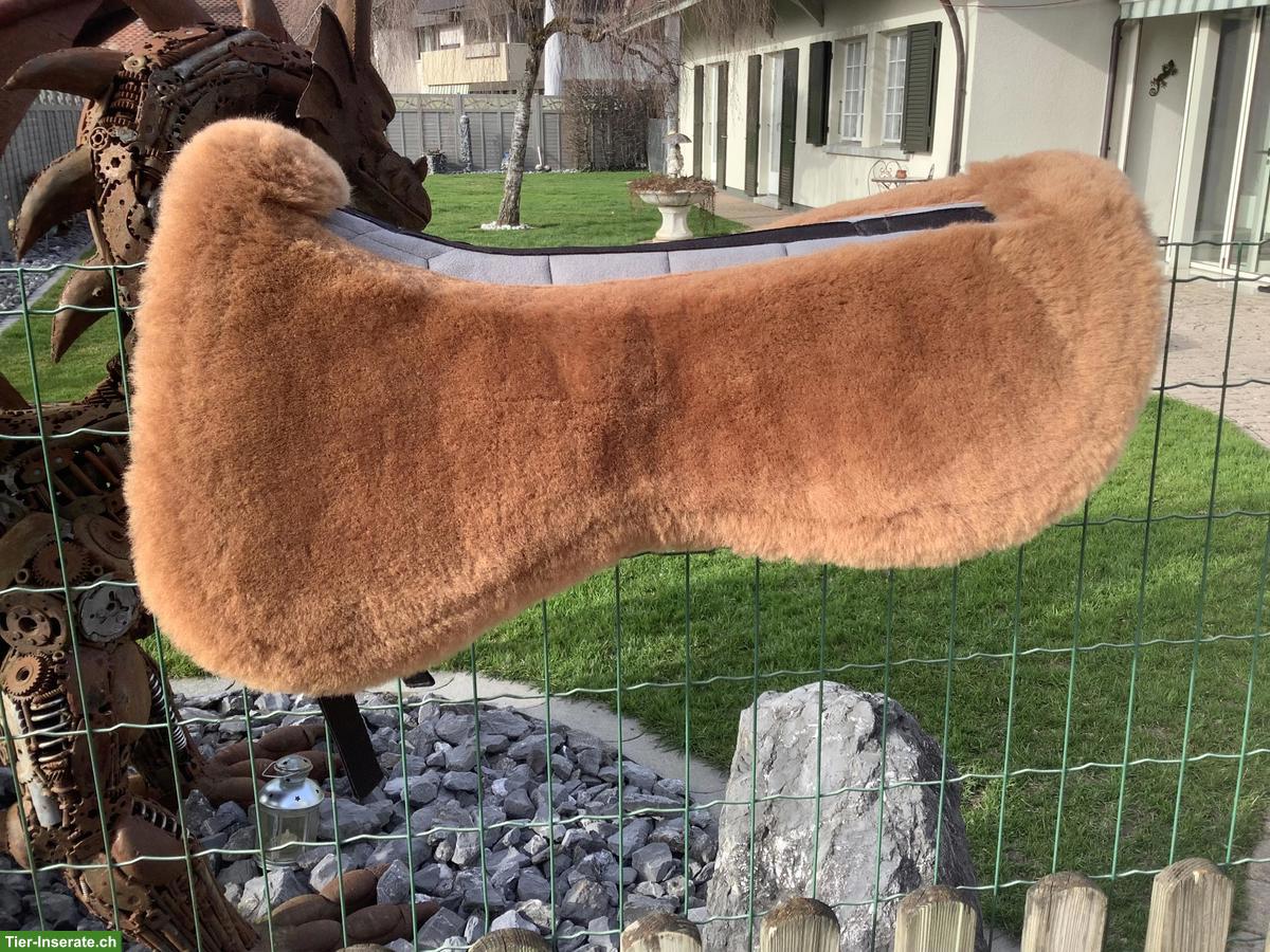 Bild 2: Mattes Sattelkissen Lammfell M, neu