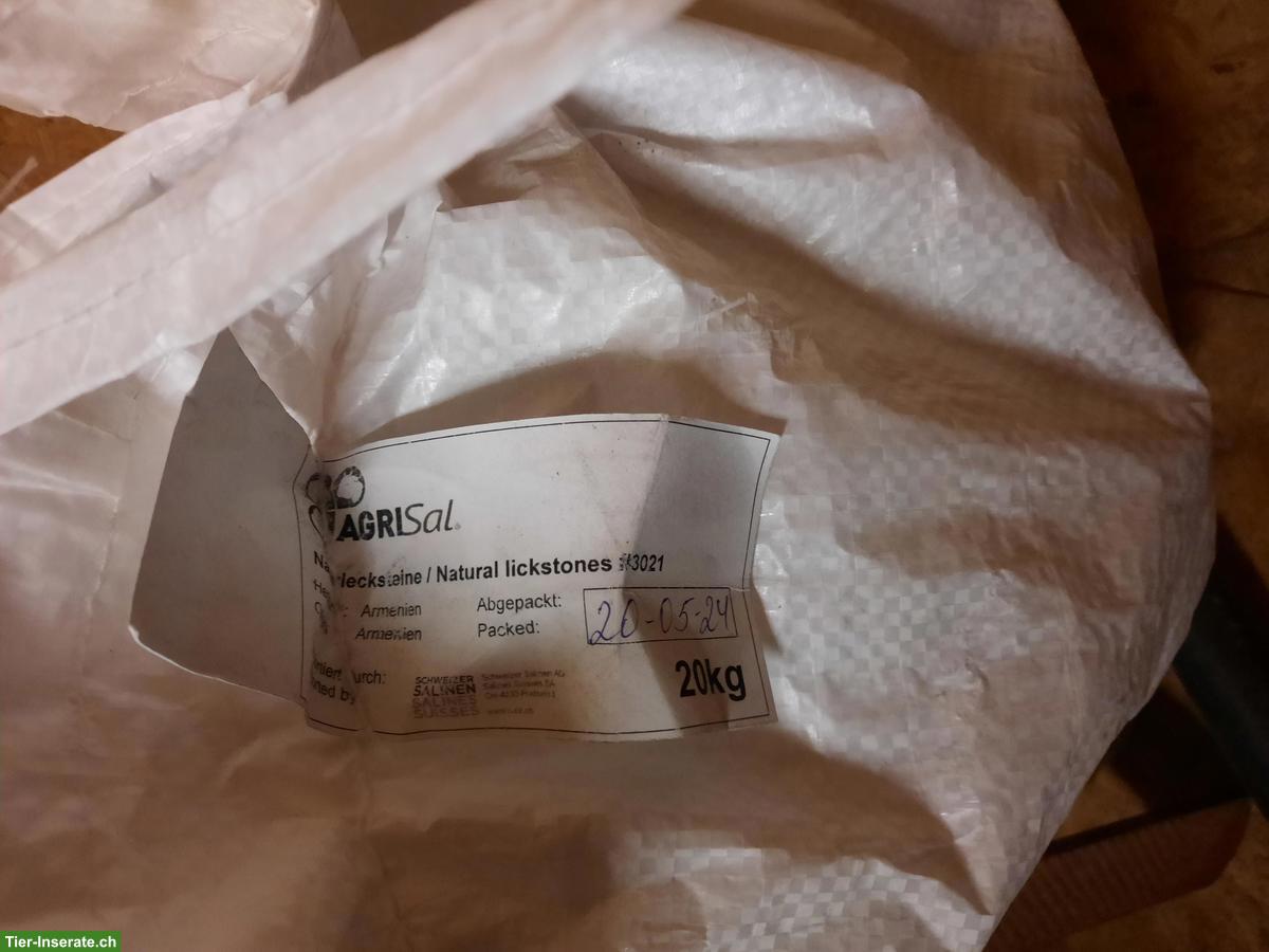 Bild 2: Natursalz-Leckstein für Pferde zu verkaufen