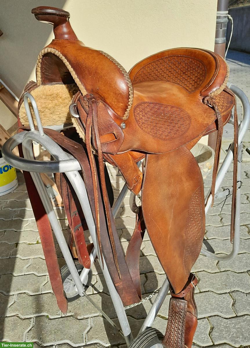 Bild 10: Kurzer Westernsattel, gebraucht, mit Caddy, Sitzfell und Pad