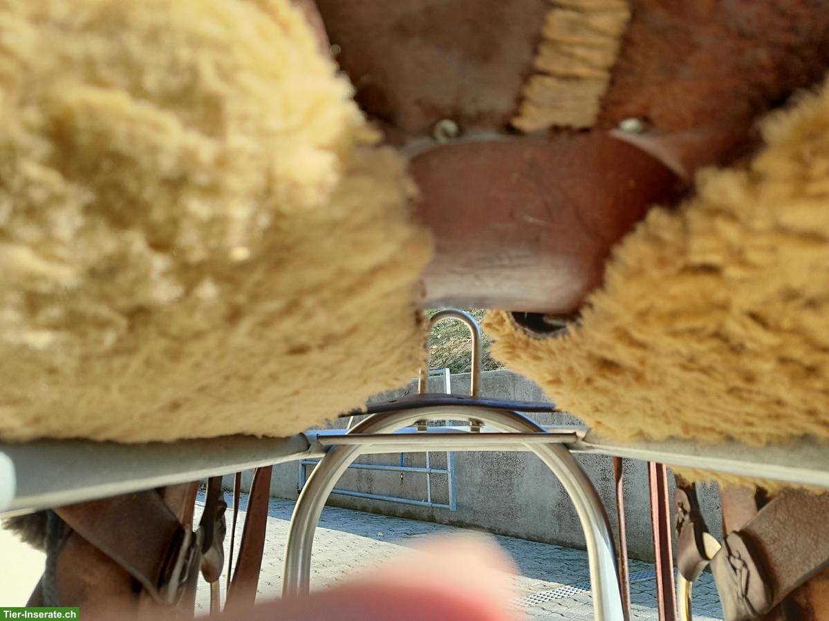 Bild 4: Kurzer Westernsattel, gebraucht, mit Caddy, Sitzfell und Pad