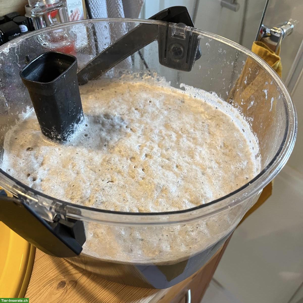 Bild 2: Tierhaare überall - ein einziges Gerät, das ...