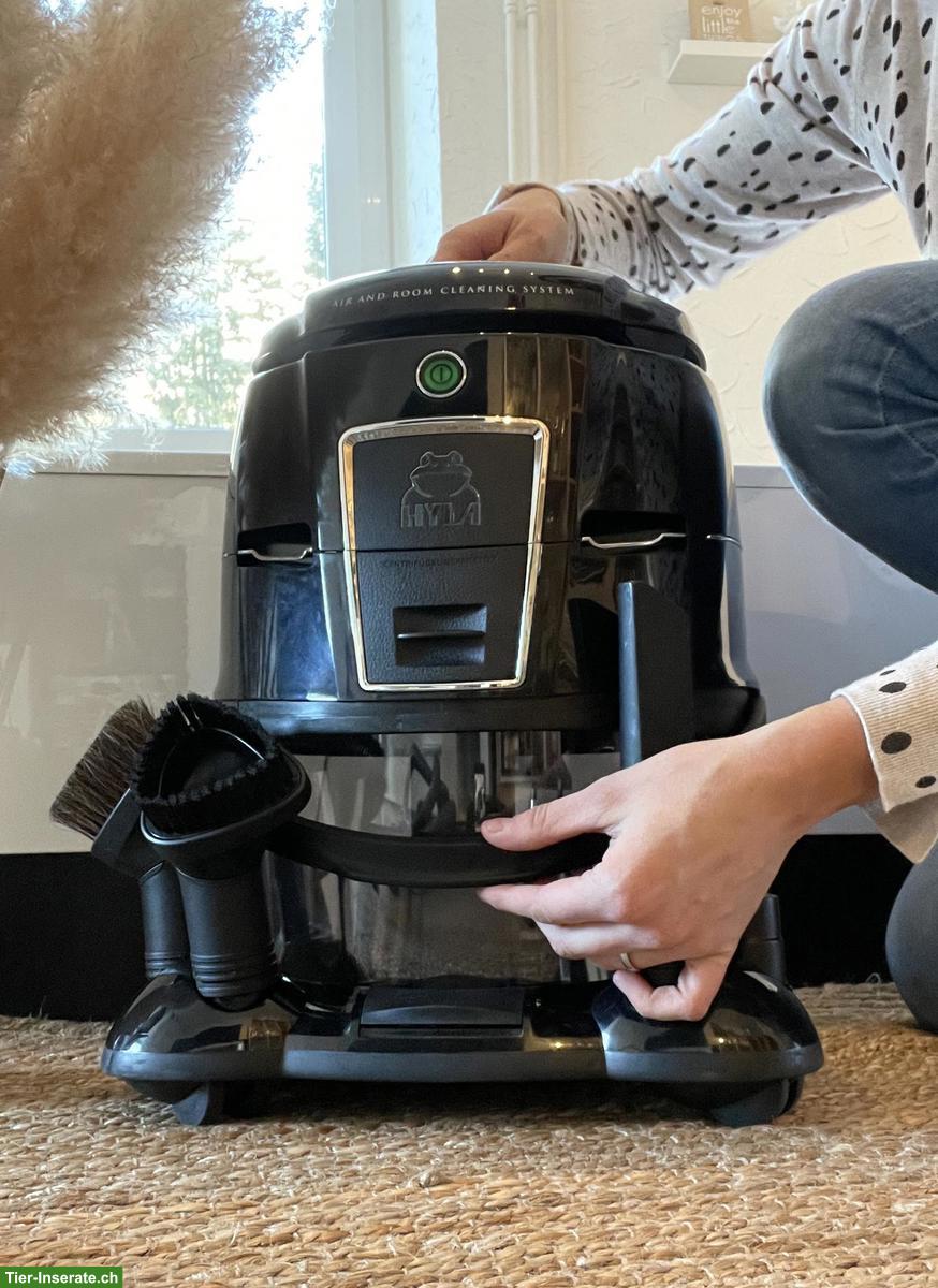 Bild 4: Tierhaare überall - ein einziges Gerät, das ...