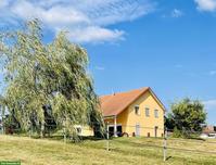 Charmantes Einfamilienhaus 6.5 Zimmer und Pferdeparadies im Jura