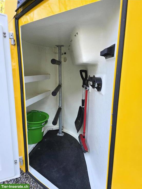 Bild 4: Pferdeanhänger Bücker Careliner mit grosser Sattelkammer