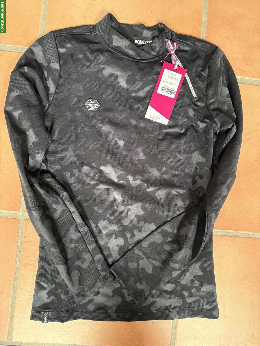 Bild 3: Oberteile zum Reiten abzugeben