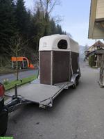 Pferdeanhänger mit Kutschenaufbau zu verkaufen