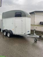 Humbaur Pferdeanhänger HP 2000 Equitos Alu zu verkaufen