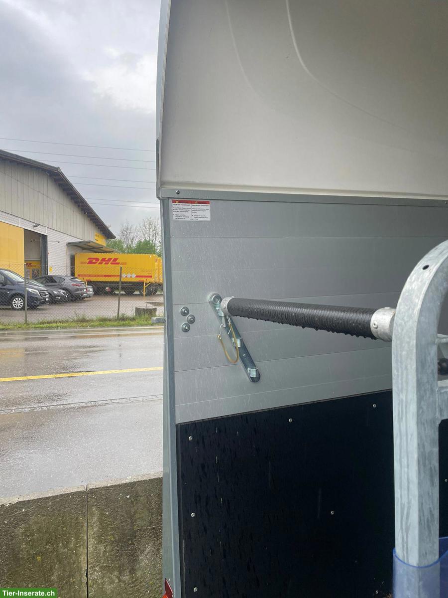 Bild 2: Humbaur Pferdeanhänger HP 2000 Equitos Alu zu verkaufen