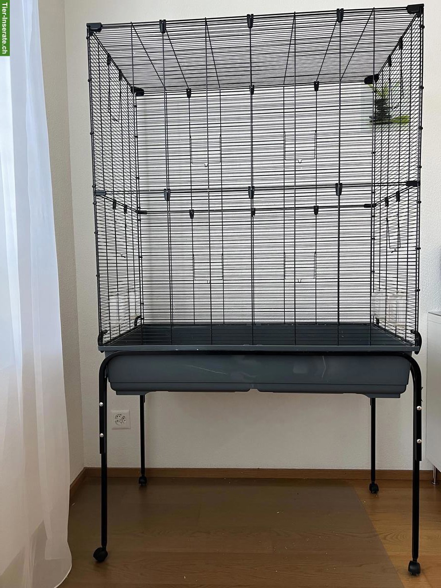Vogelkäfig mit Rollgestell und Zubehör