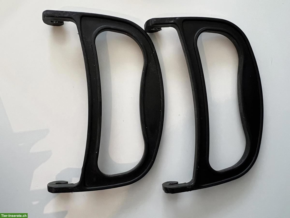 Bild 7: Vogelkäfig mit Rollgestell und Zubehör