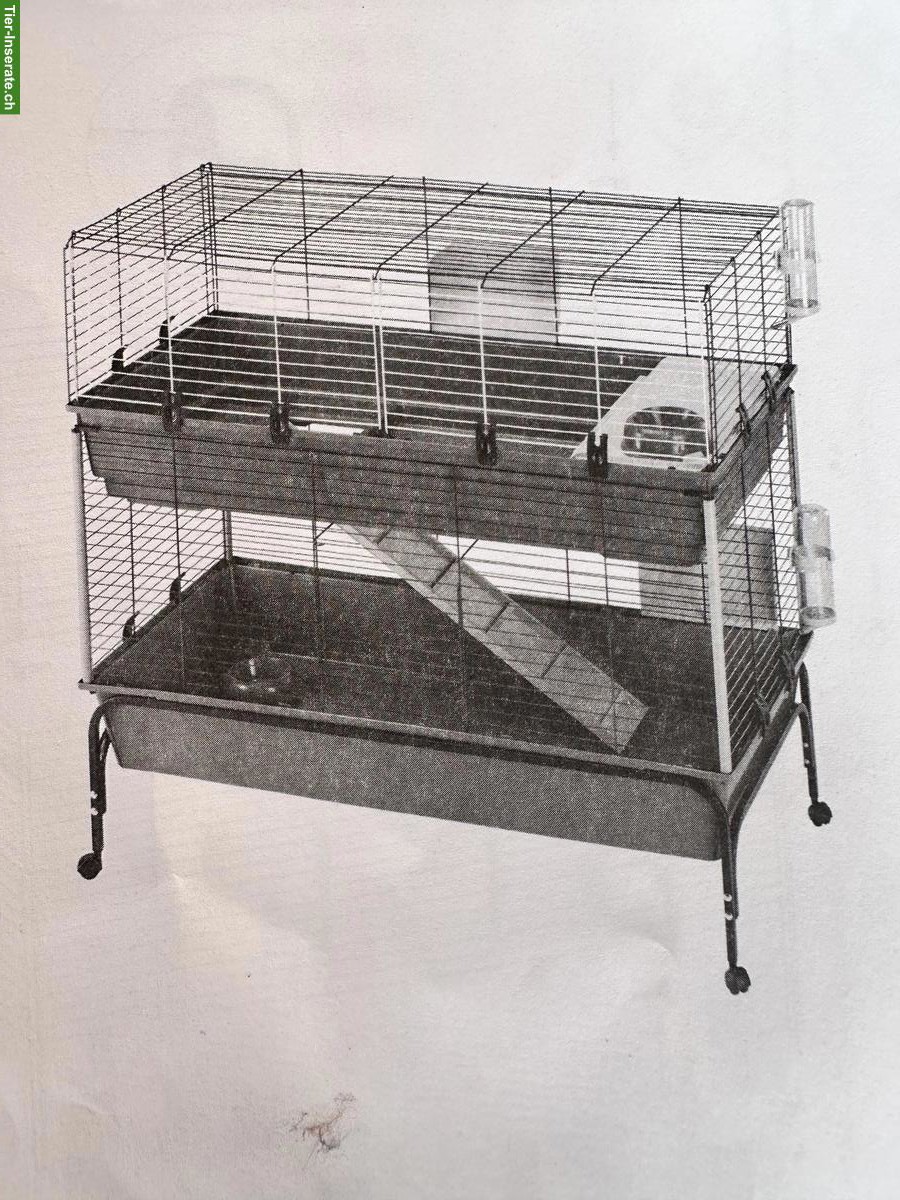 Doppelstöckiger Nagerkäfig mit Holzhaus