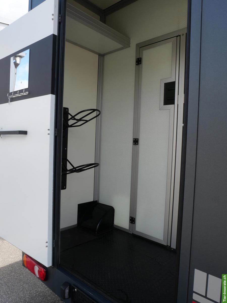 Bild 3: Pferdetransporter Selbstfahrer - RENAULT Master Automat MSG