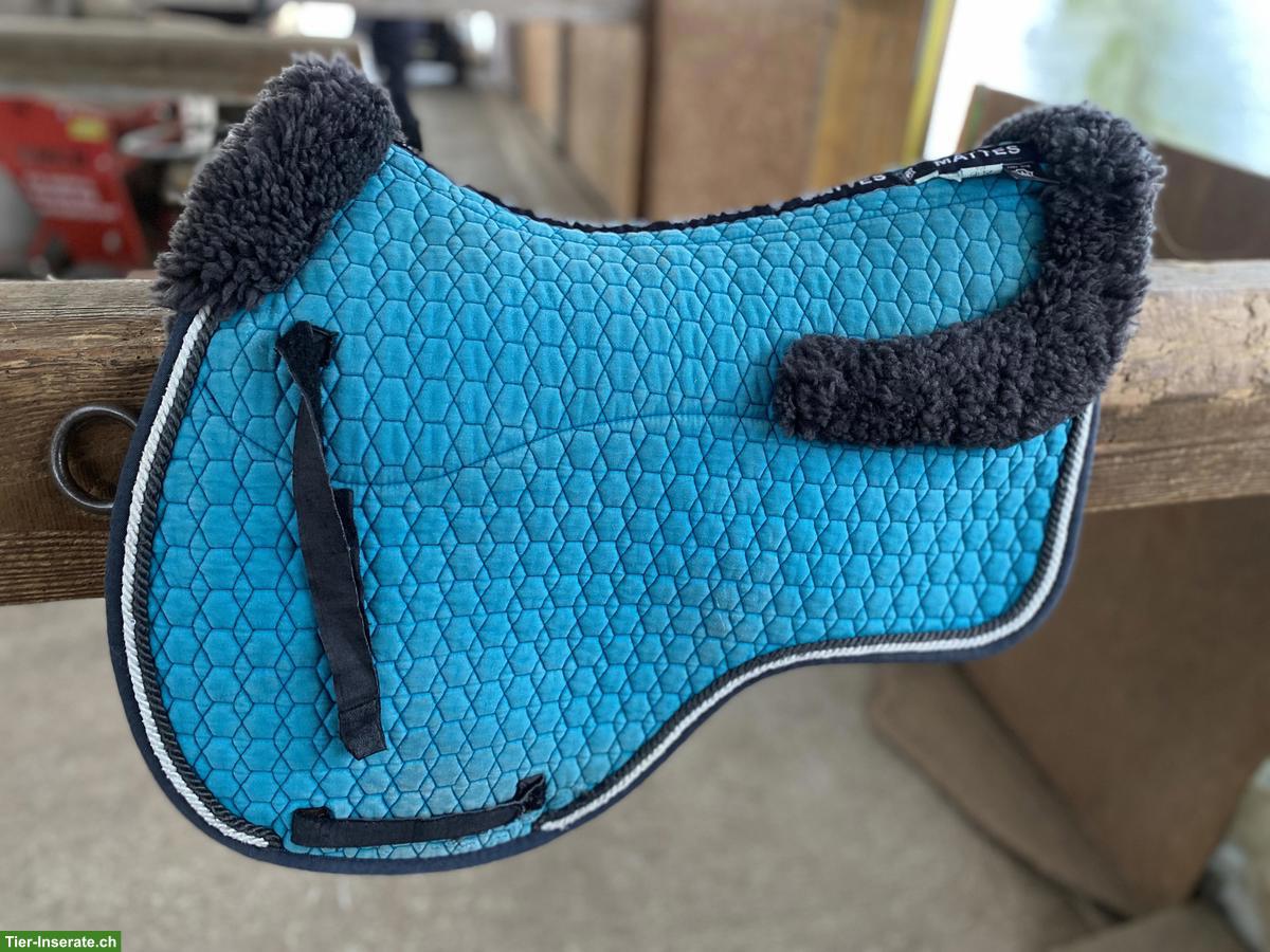 Verkaufe: Mattes Schabracke & Lammfell Sattelunterlage