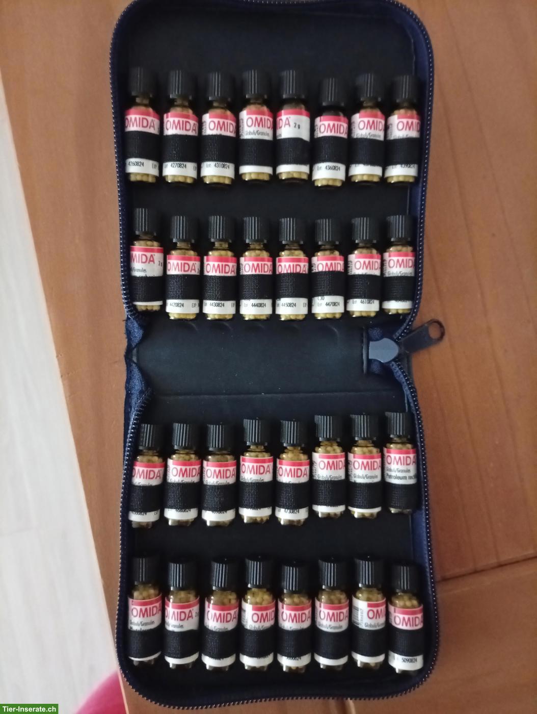 Bild 2: Homöopathische Stallapotheke A  mit 32 Einzelmittel