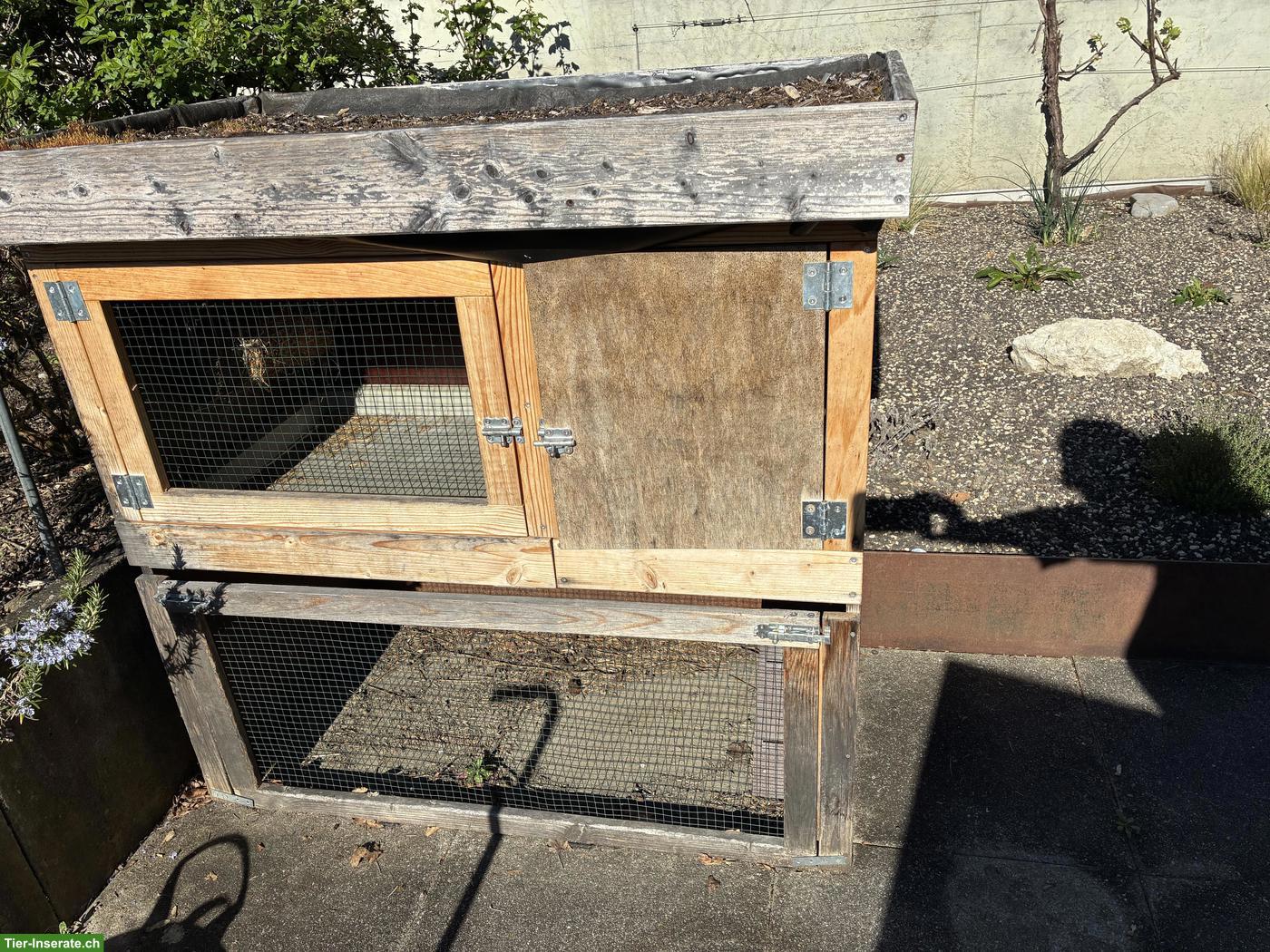 Kaninchenstall zu verkaufen, optional mit Gratis-Gehege