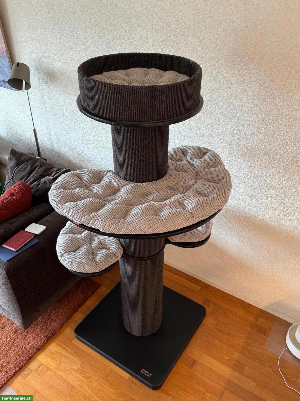 Bild 3: Sehr stabiler Katzenbaum mit abnehmbaren Polster (waschbar)