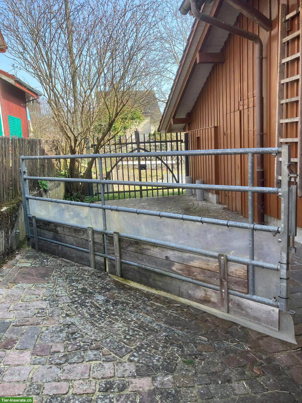 Metalltor GRATIS abzugeben infolge Stallauflösung