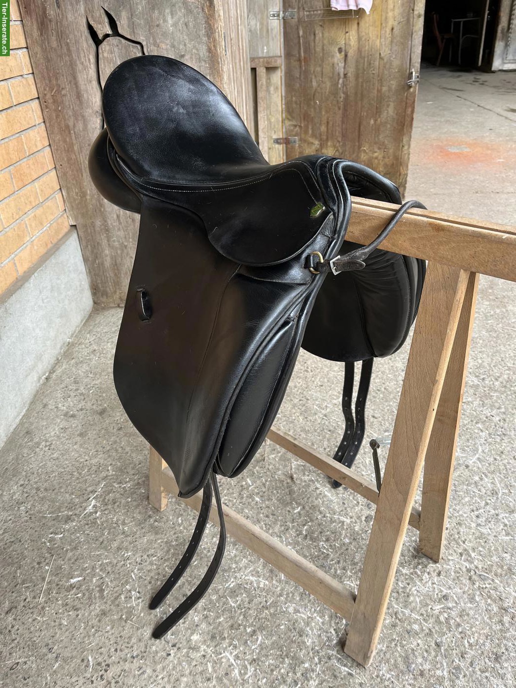 Bild 2: Massimo Dressursattel 18 Zoll zu verkaufen