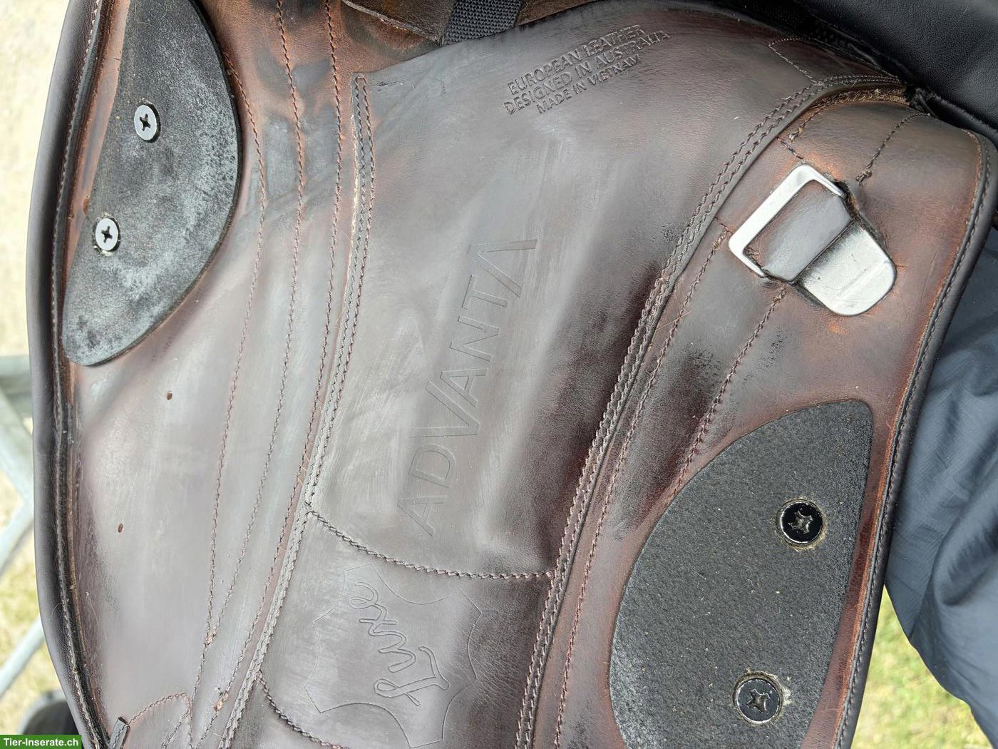 Bild 4: Springsattel Bates Advanta 17.5 Zoll