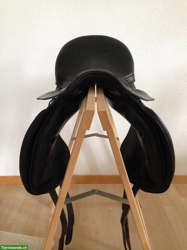Bild 3: Sattel mit Leder-Sattelbaum (Trekker Dressur), 17 Zoll