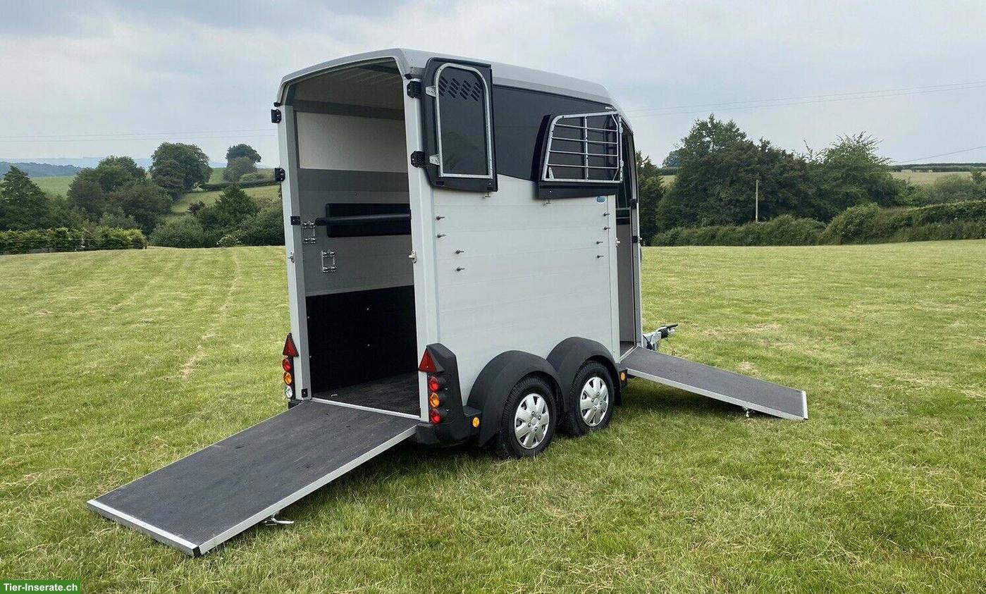 Bild 4: Pferdeanhänger Ifor Williams HBX 403 Silber