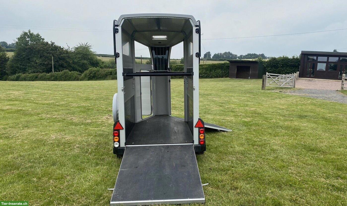 Bild 5: Pferdeanhänger Ifor Williams HBX 403 Silber