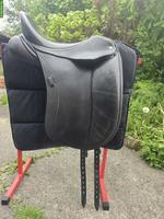 Schleese Triumph Dressursattel 17.5 Zoll zu verkaufen
