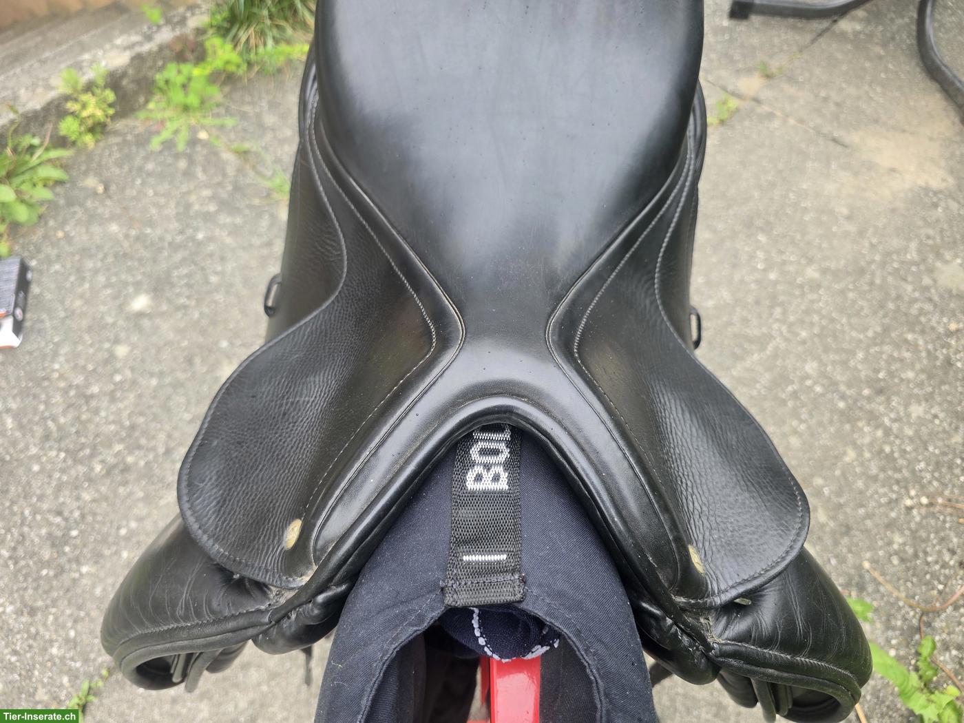 Bild 3: Schleese Triumph Dressursattel 17.5 Zoll zu verkaufen