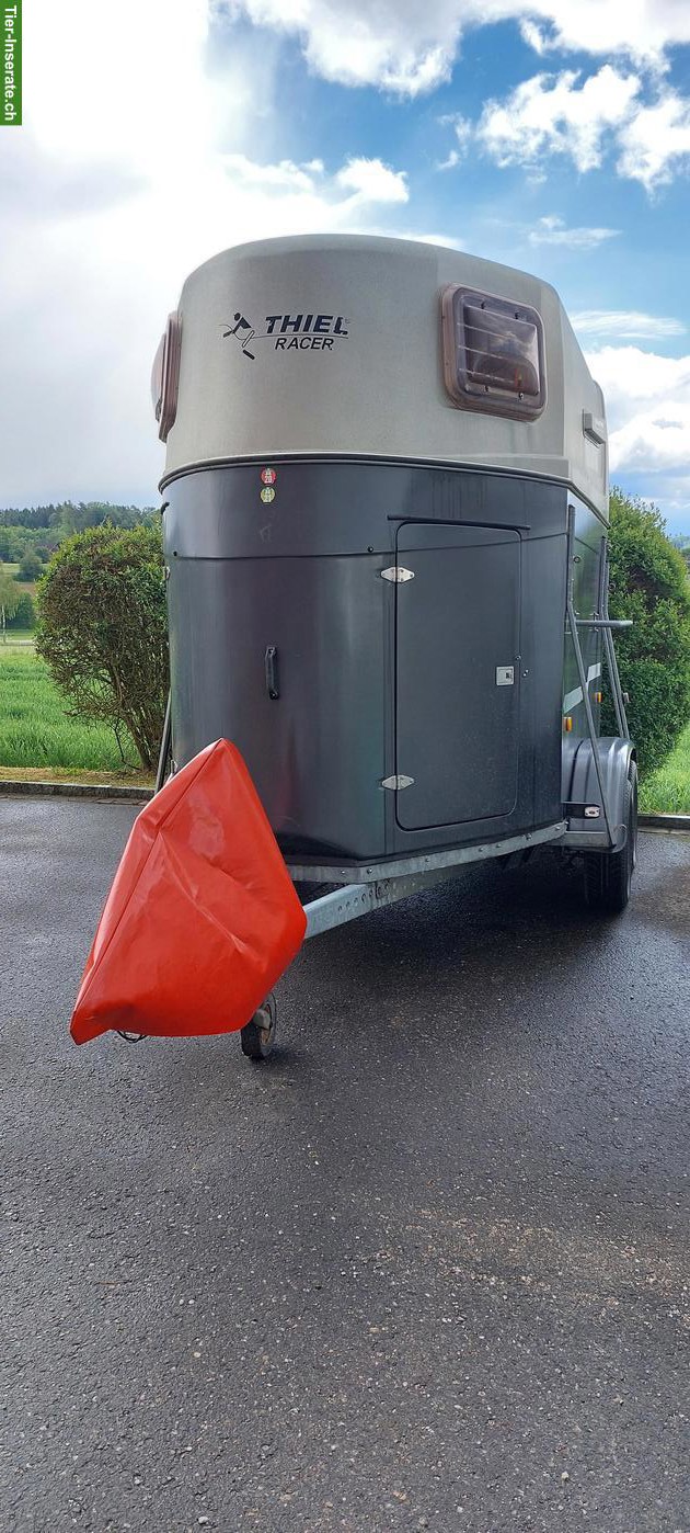 Thiel Racer 2er Pferdeanhänger mit Sattelkammer