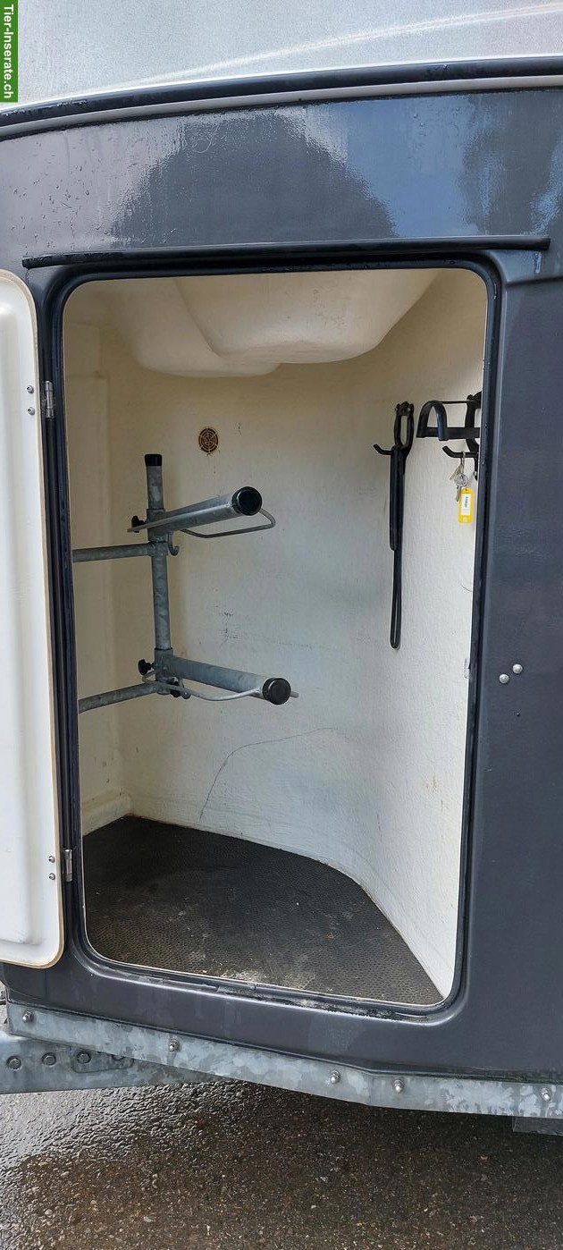 Bild 9: Thiel Racer 2er Pferdeanhänger mit Sattelkammer